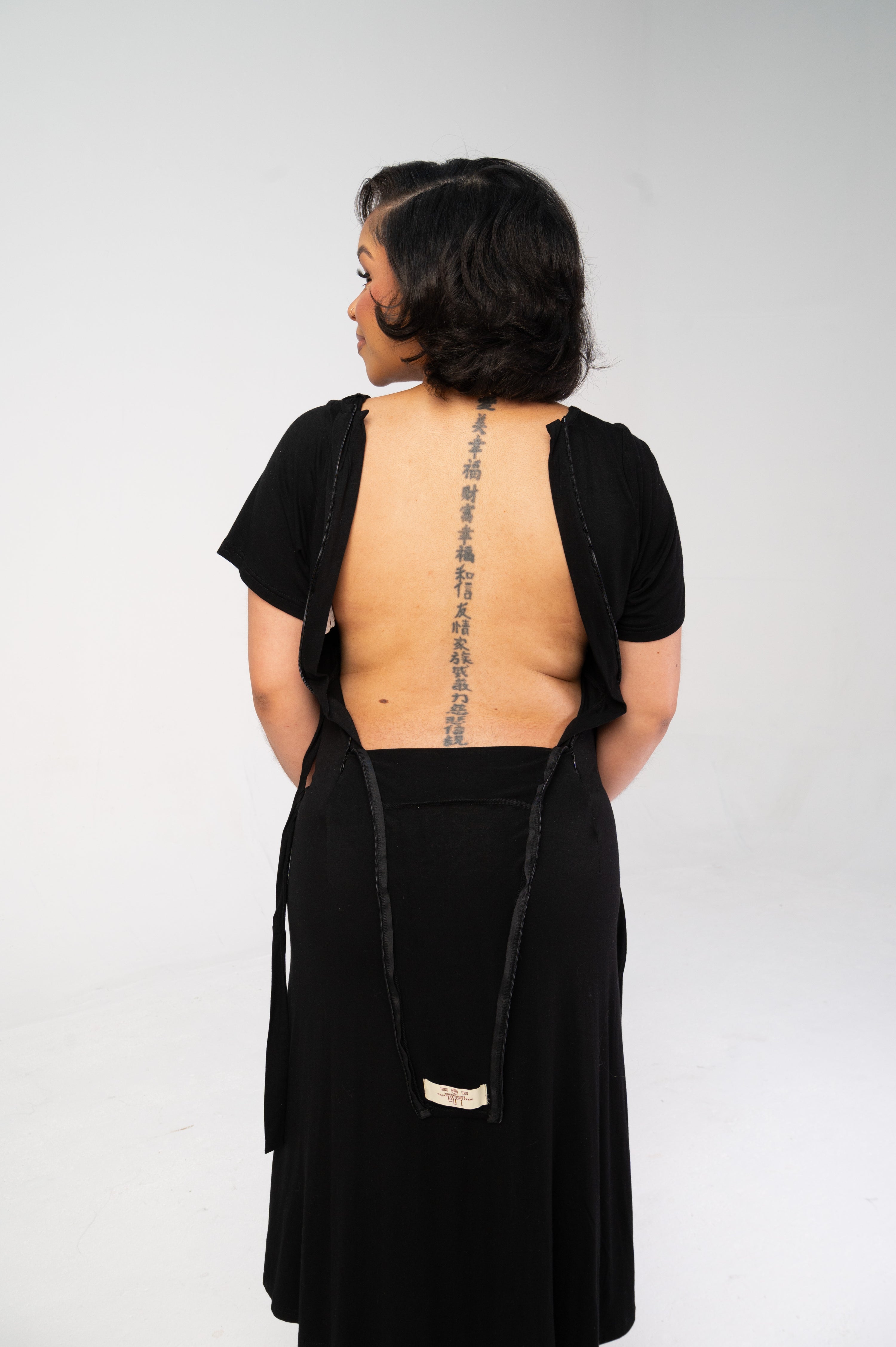 Cassidy Labor & Postpartum Gown Black