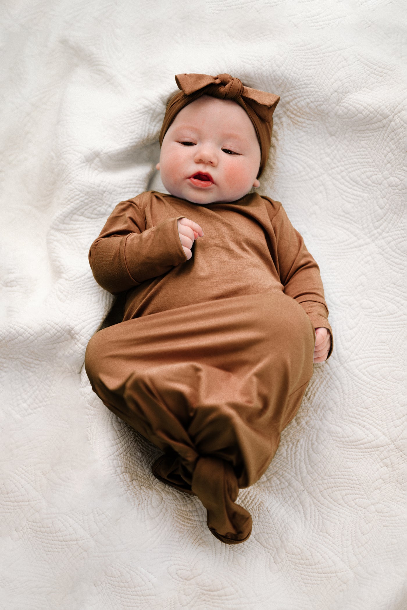 Baby Knot Gown and Bow Set: Caramel