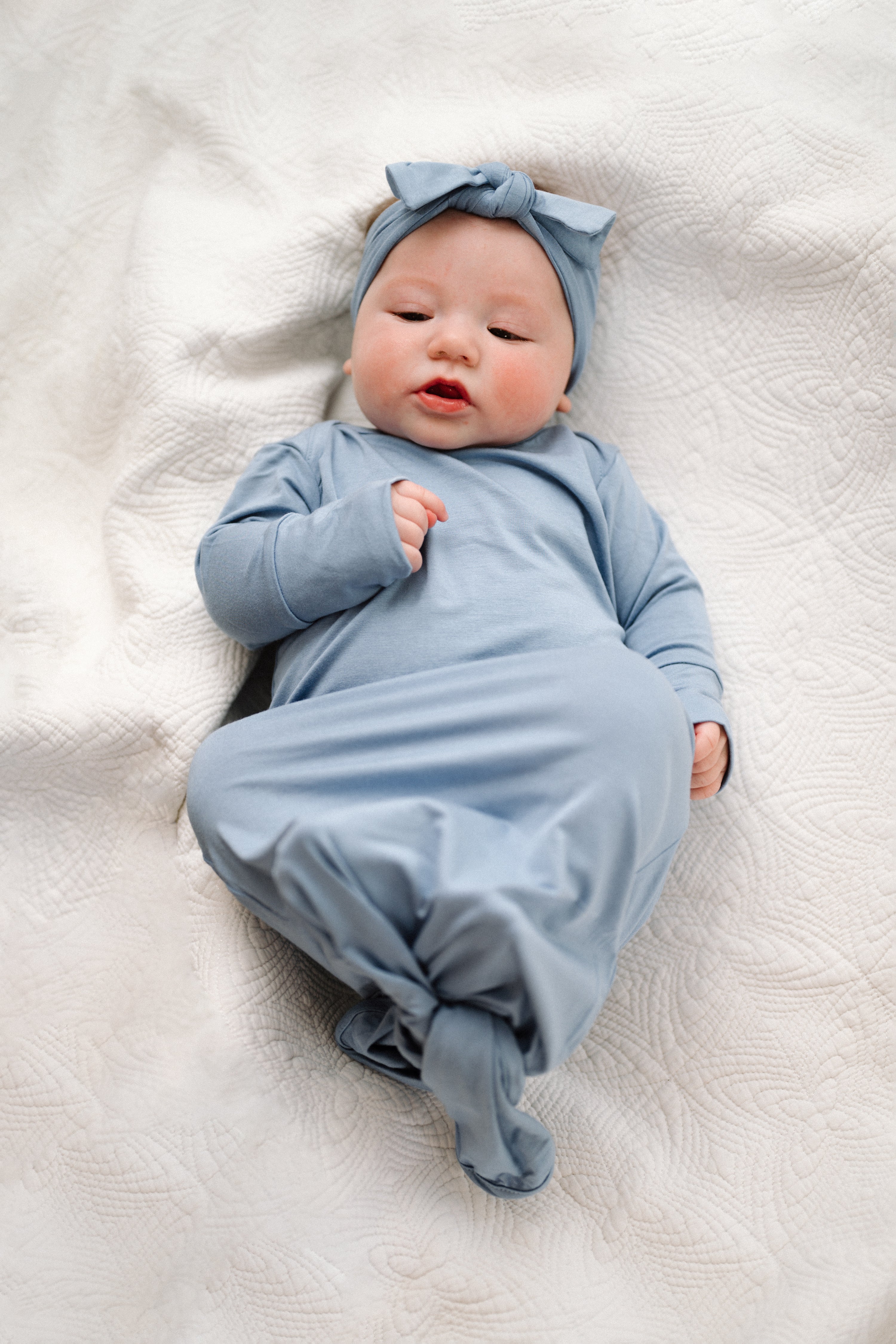 Baby Knot Gown and Bow Set: Periwinkle Blue