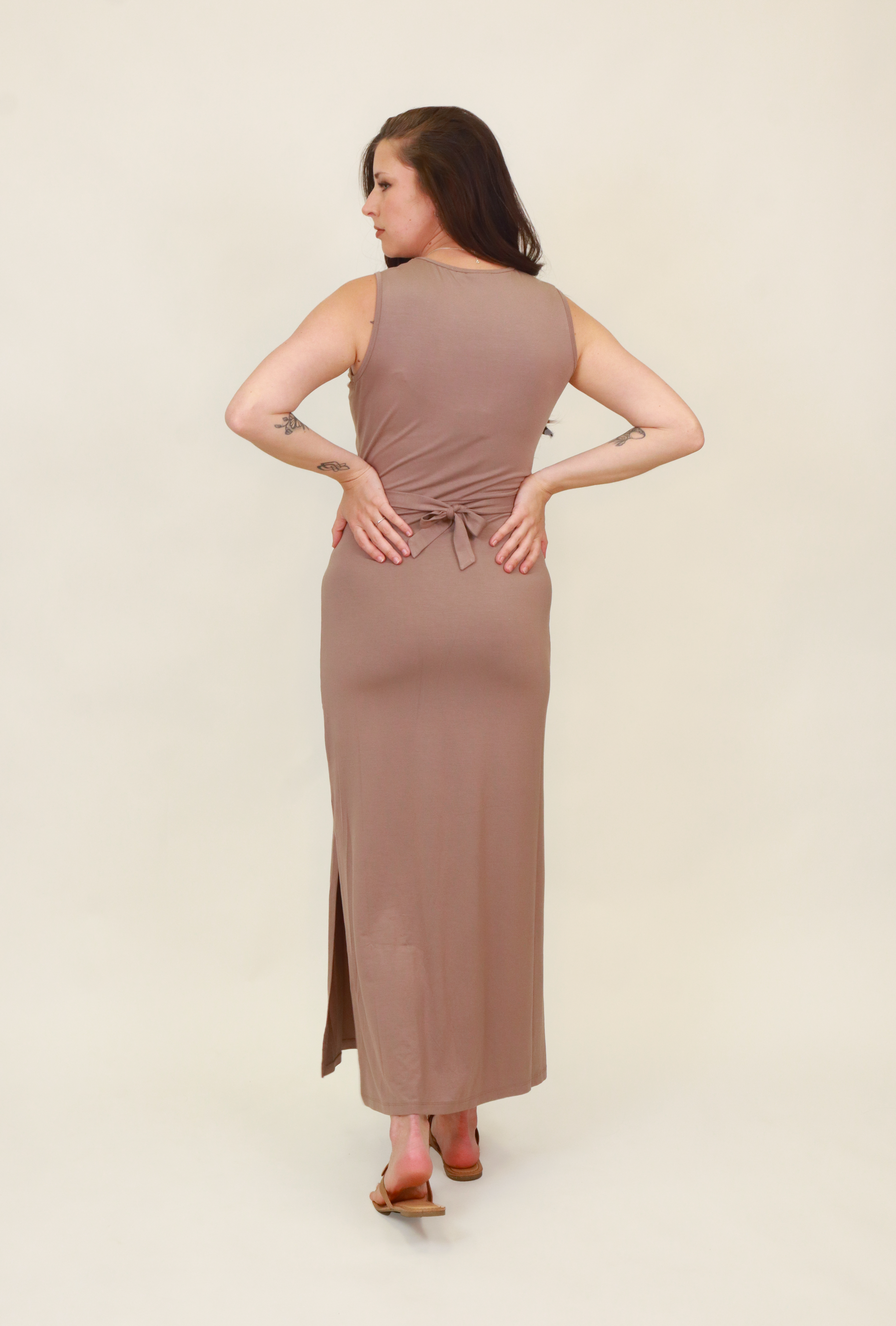 Nora Sleeveless Nursing Dress In Taupe