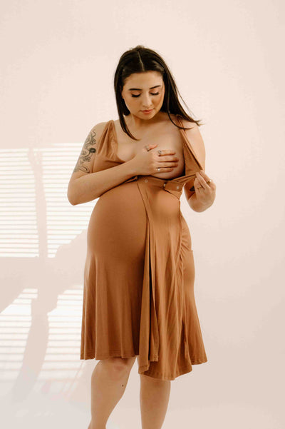 Juliet Labor & Postpartum Gown in Caramel