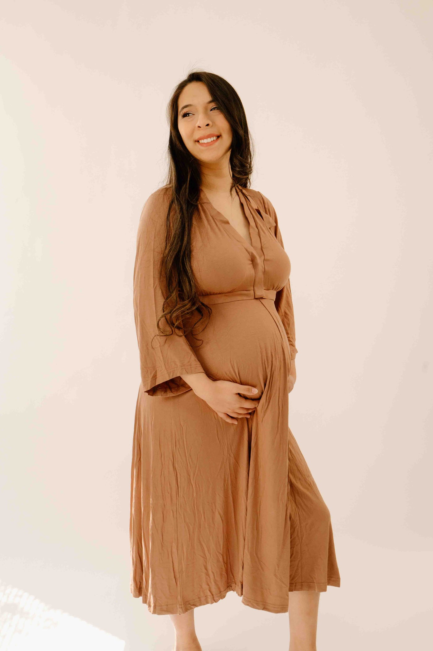 Lila Labor & Postpartum Gown in Caramel