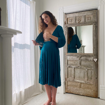 Amelia Labor & Postpartum Gown in Deep Teal